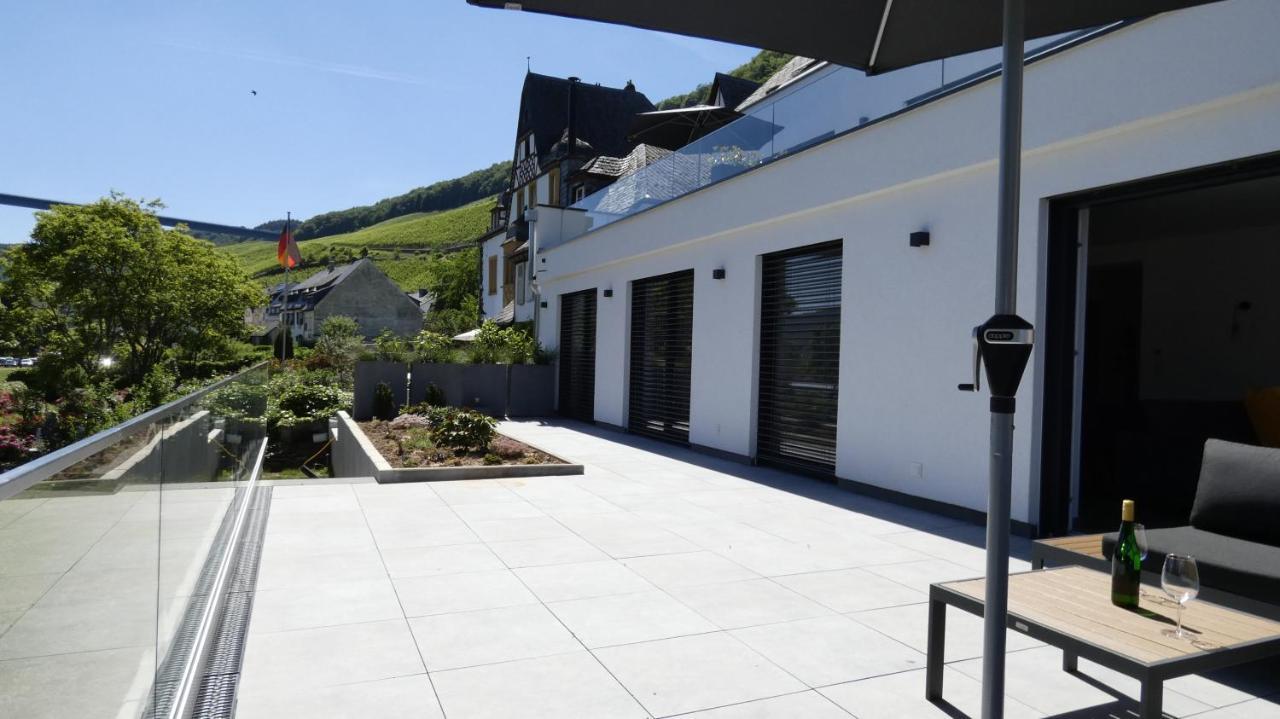 Moselufer Apartments Ürzig Exteriör bild